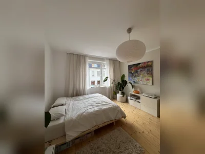 Sanierte 3-Zimmer-Wohnung mit 10qm Balkon und Dielen