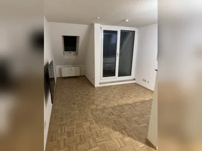 Single Wohnung - Direkt am Rhein