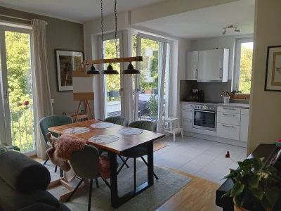 Biete 4 - Suche 3 Zimmer mit  Altbau-Deckenhöhe für Hochbett