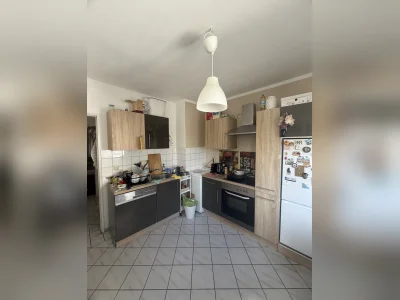 Helle 2,5-Zimmer-Wohnung mit Balkon in Stadtbezirk 1