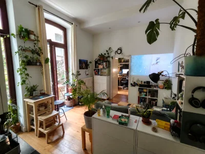 Altbau-Juwel mit privater Terrasse im Agnesviertel