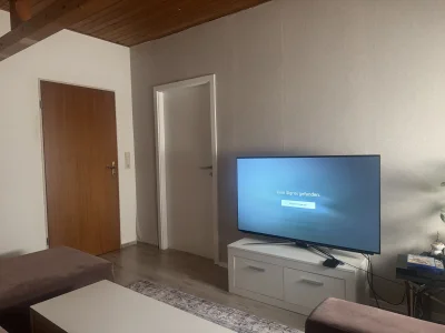 Tausche helle 2,5-Zimmer-Dachgeschosswohnung in Top-Lage