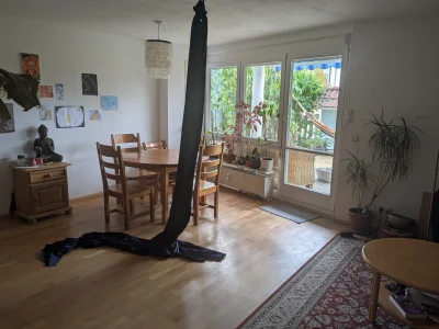 Erdgeschosswohnung mit Terasse und Garten
