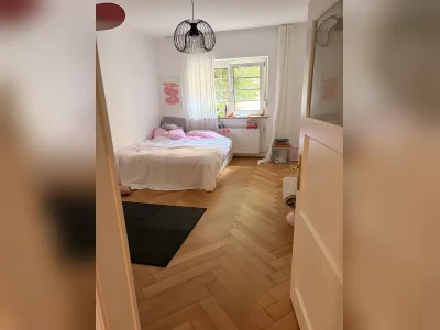 Wunderschöne 2,5 Altbau Wohnung Nähe Kolumbusplatz ruhig