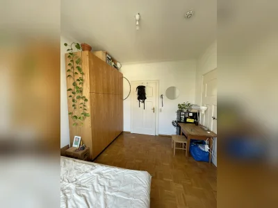 Wg-Zimmer am Hölderlinplatz zum Tausch
