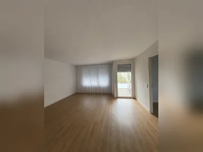 Helle moderne 3 Zimmer Wohnung