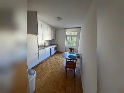Helle 3.5-Zimmer-Wohnung (75 m²) am Goldbrunnenplatz