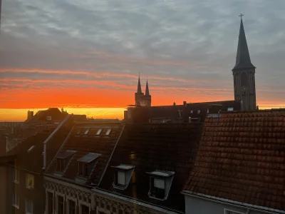 Helle und hohe DG Wohnung im Severinsviertel