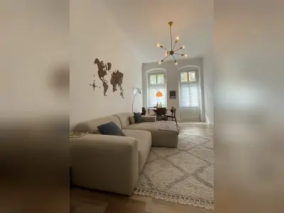 Geräumige Wohnung mit Balkon im ersten Stock